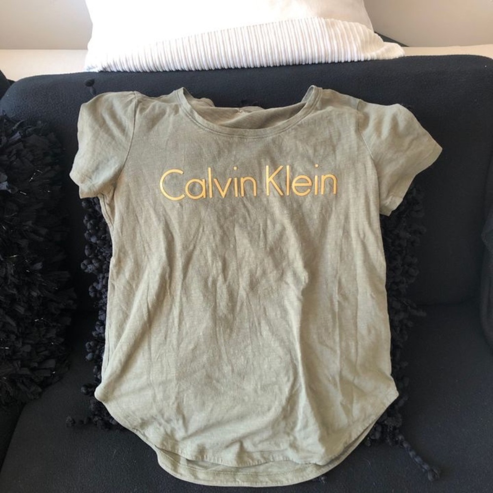 Calvin Klein tee-shirt size S